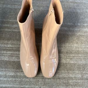 Nude heeled boots